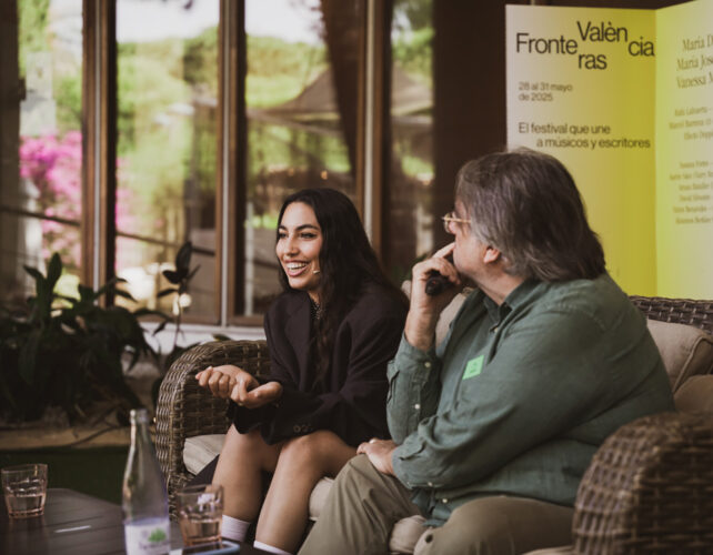 Café con María José Llergo en la cafetería Llit del Turia del Palau de la Música